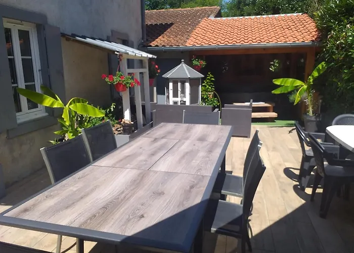 Chez Celine Et Philippe Dans Propriete De Charme Avec Piscine *