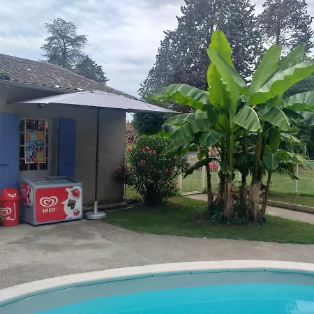 Chez Celine Et Philippe Dans Propriete De Charme Avec Piscine *