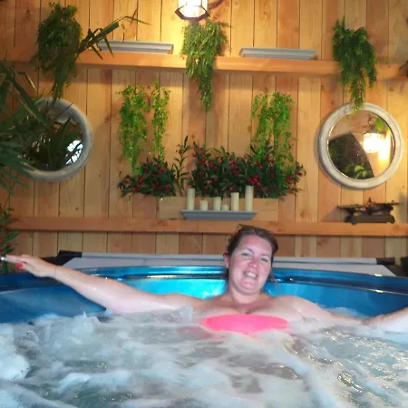 Chez Celine Et Philippe Dans Propriete De Charme Avec Piscine * Le Fossat