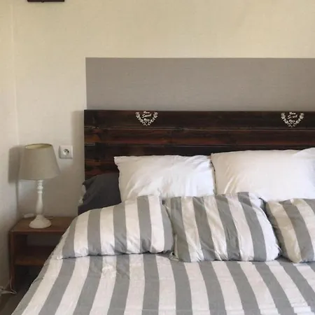 Chez Celine Et Philippe Dans Propriete De Charme Avec Piscine Lägenhet Le Fossat