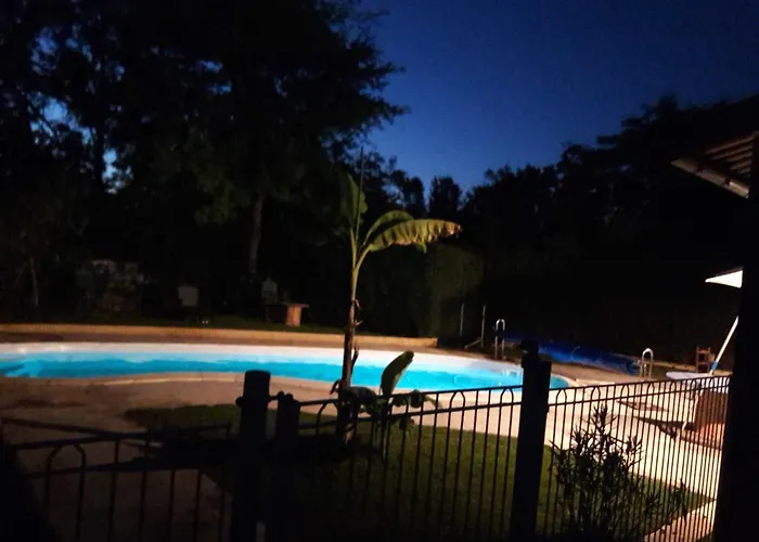 Chez Celine Et Philippe Dans Propriete De Charme Avec Piscine *