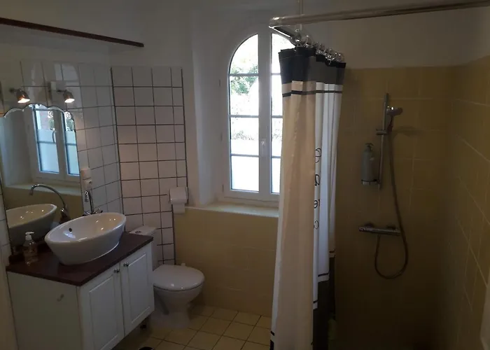 Chez Celine Et Philippe Dans Propriete De Charme Avec Piscine Appartamento *